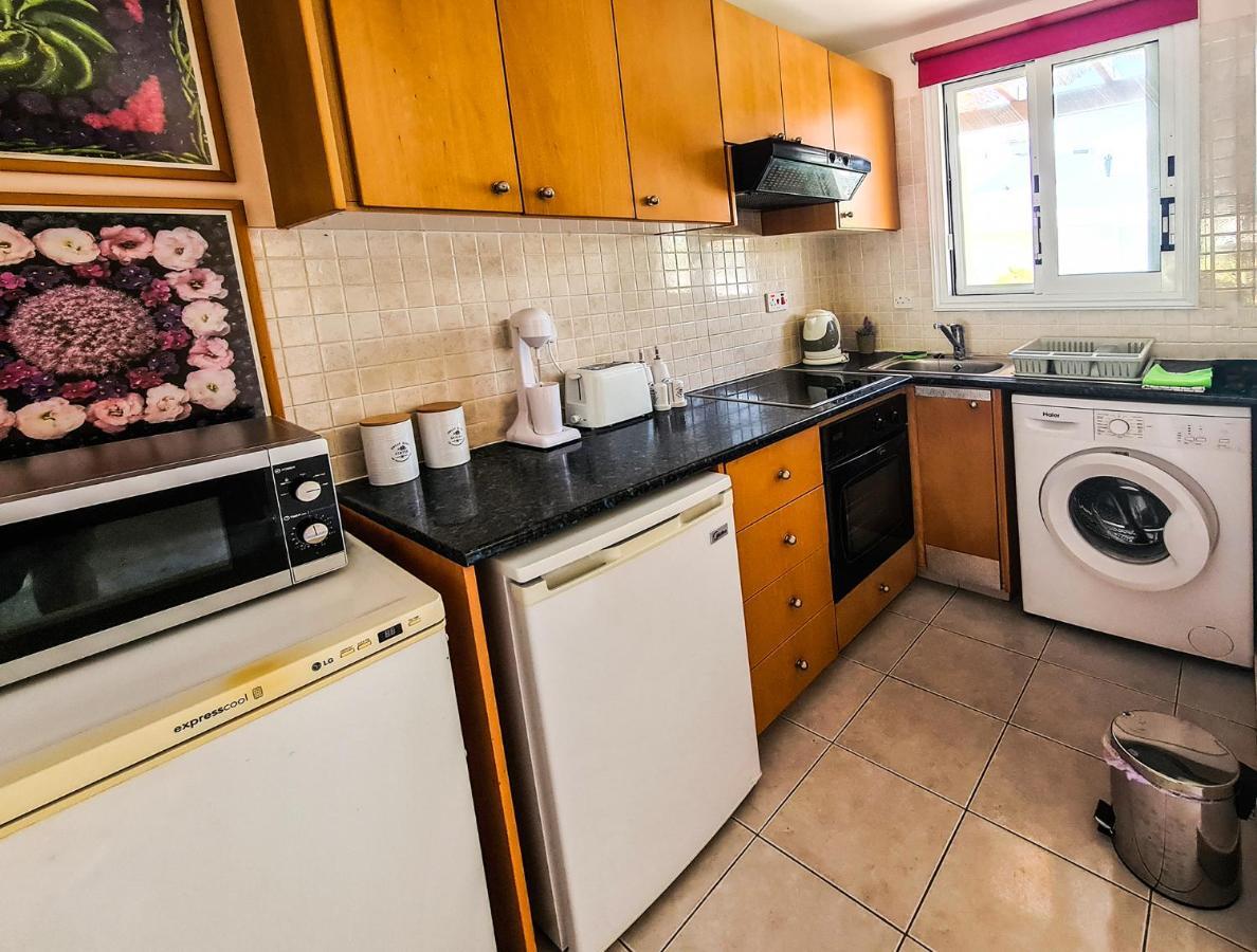 Serena Townhouse Пейя Екстер'єр фото