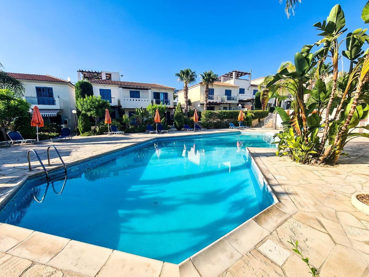 Serena Townhouse Пейя Екстер'єр фото
