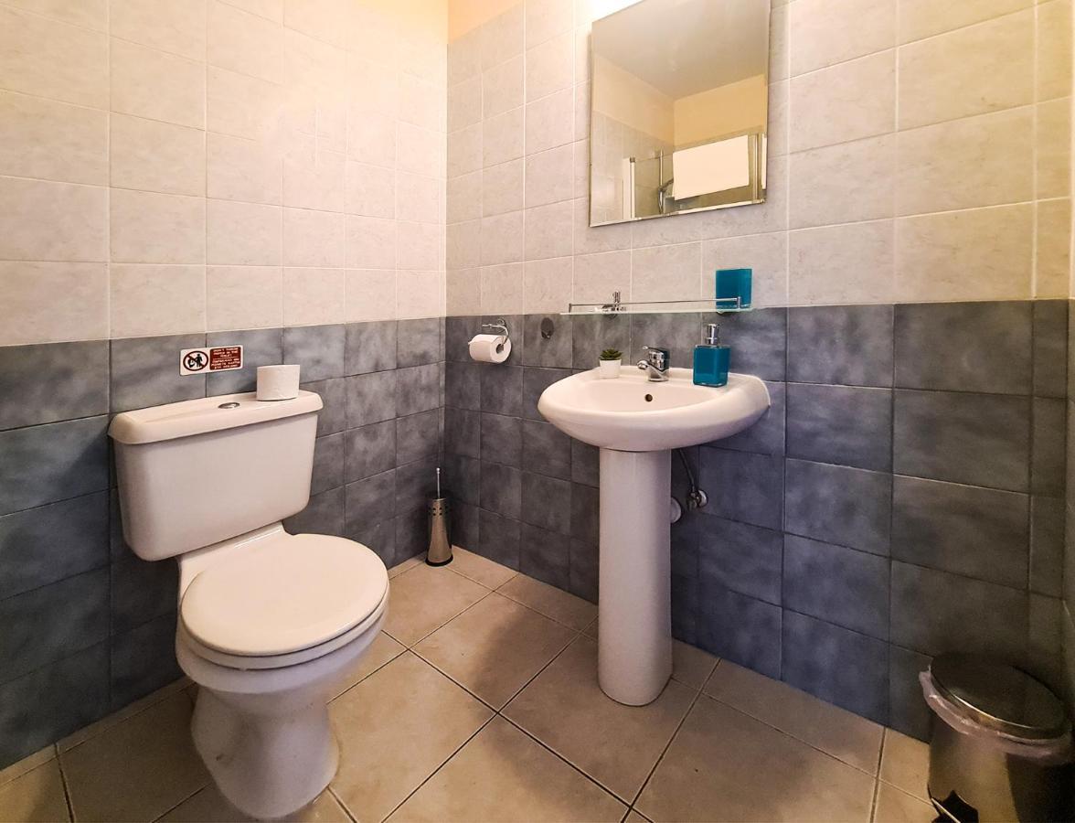Serena Townhouse Пейя Екстер'єр фото