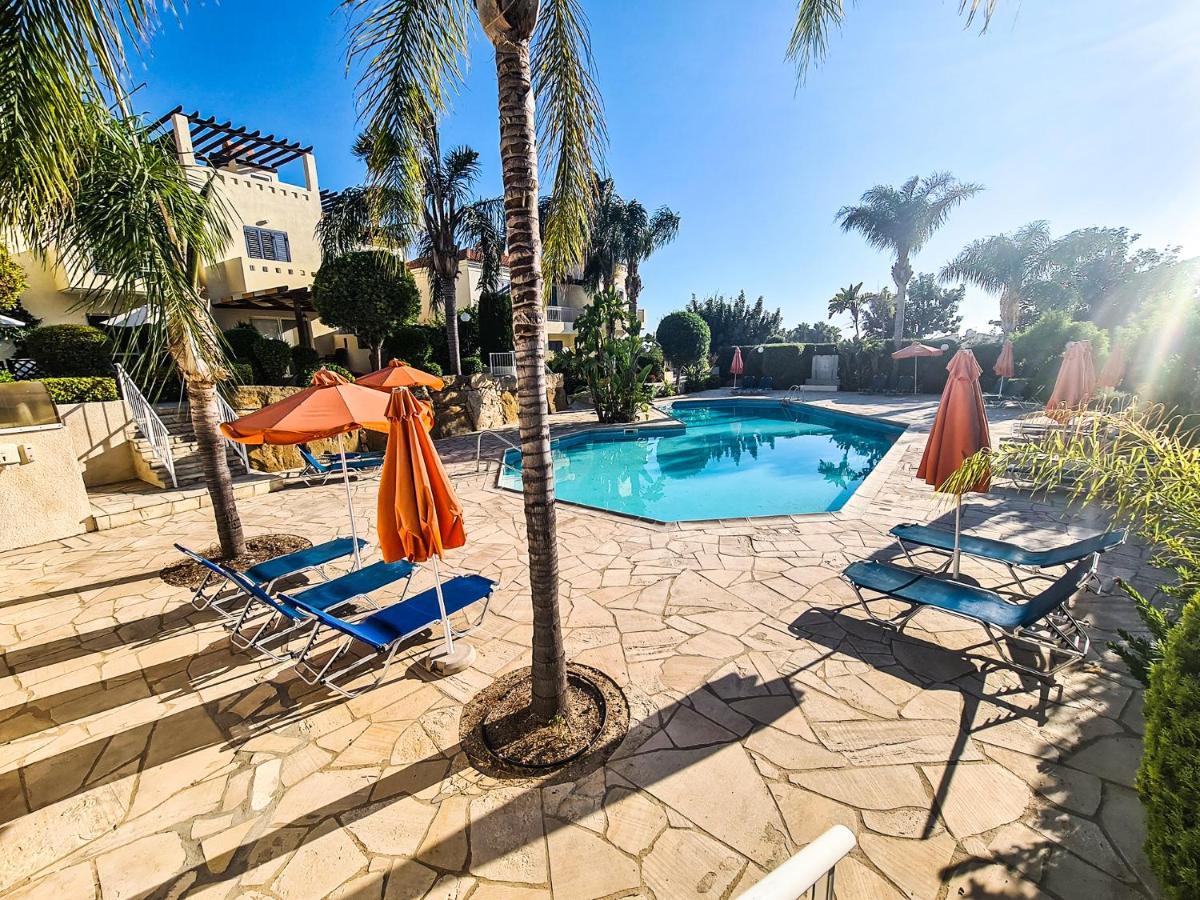 Serena Townhouse Пейя Екстер'єр фото